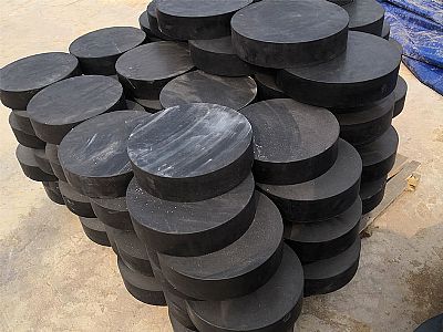 张家港板式橡胶支座由若干层橡胶片与薄钢板经加压硫化